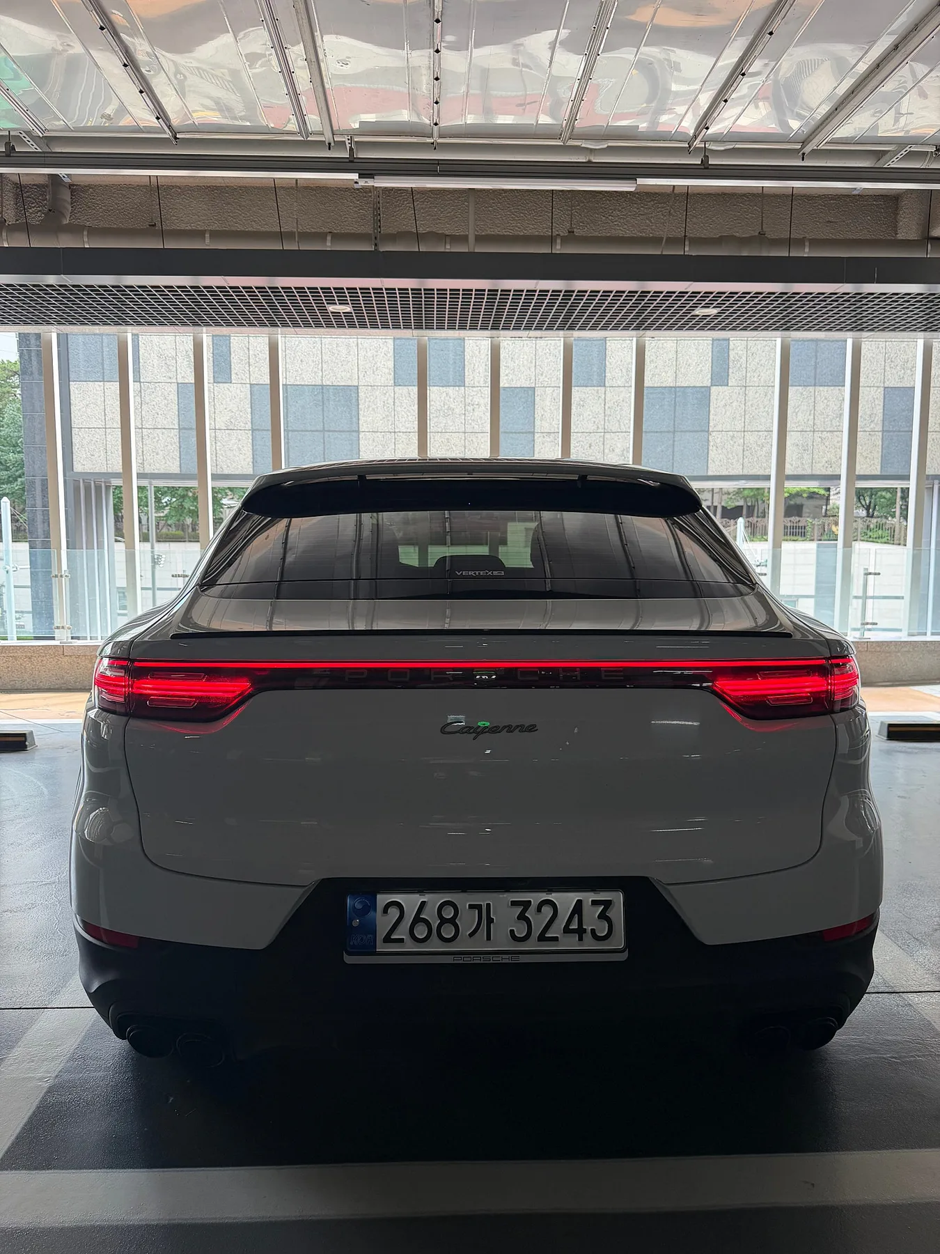포르쉐 카이엔 쿠페 플래티넘에디션 2022 흰색 사진 3
