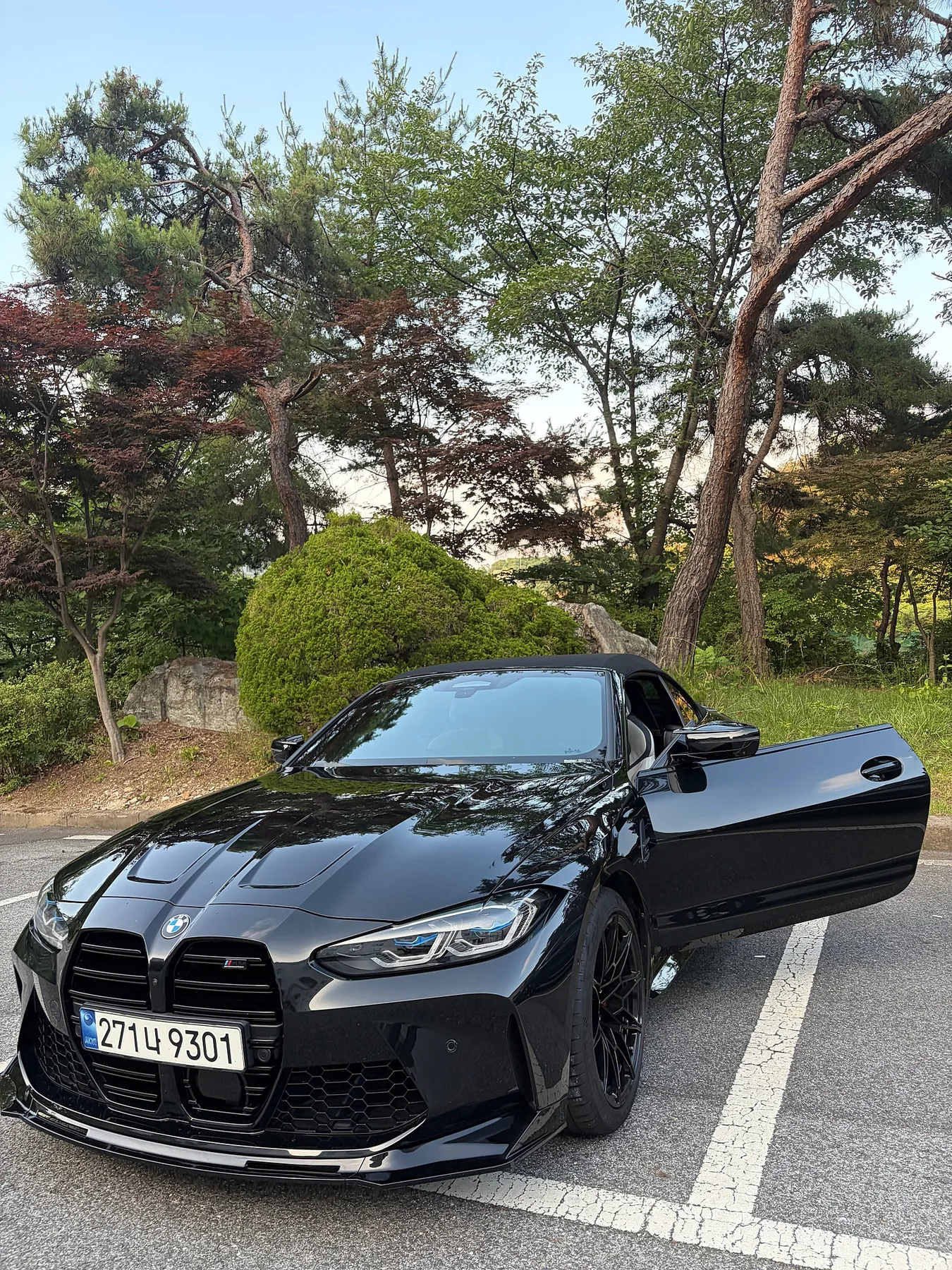 BMW M4 컴페티션 2023 블랙 사진 2