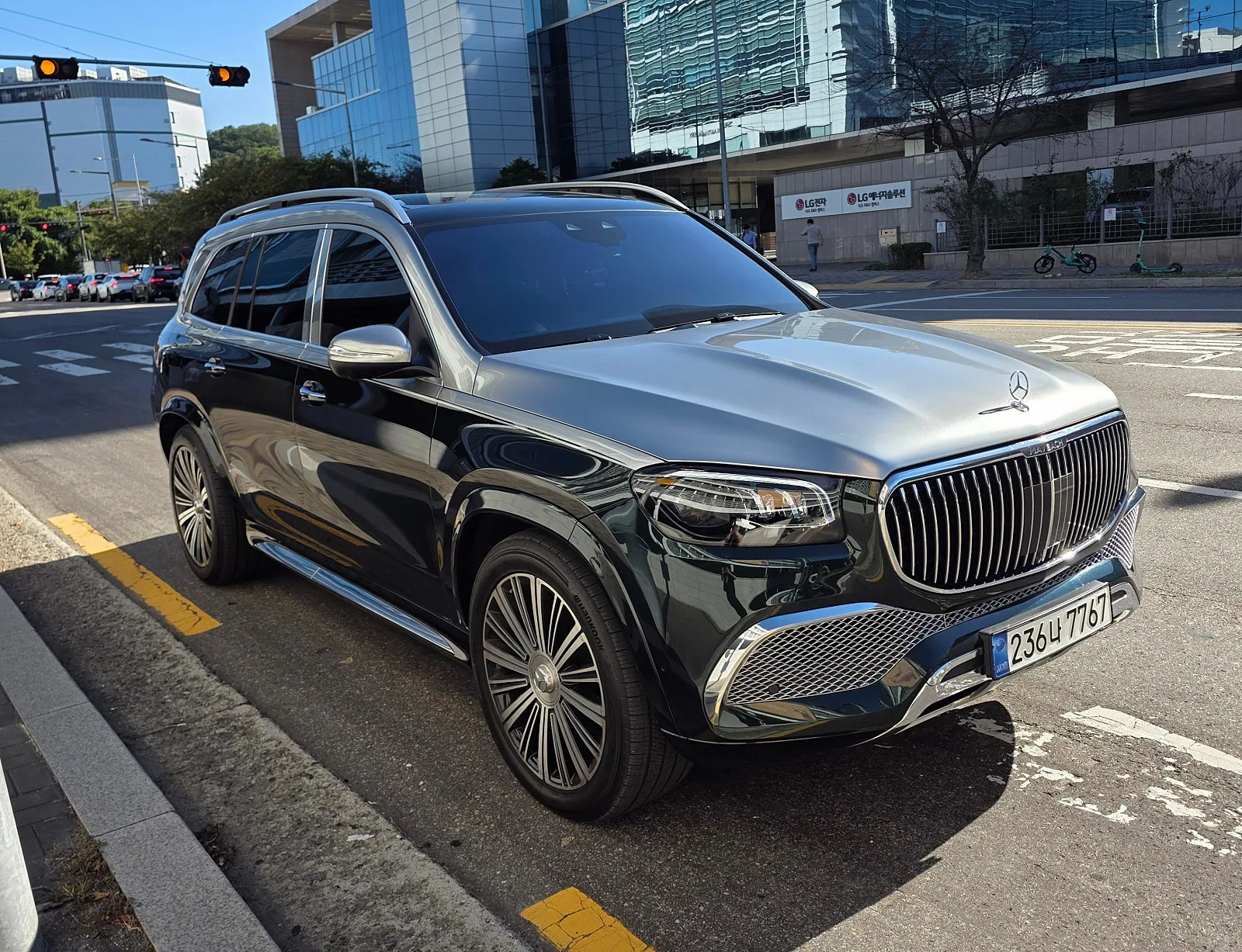 벤츠 GLS600 마이바흐 2022 블랙 사진 2