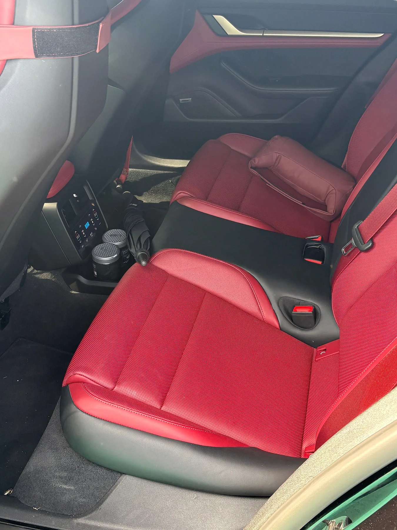 포르쉐 타이칸 GTS 2023 블랙 사진 7