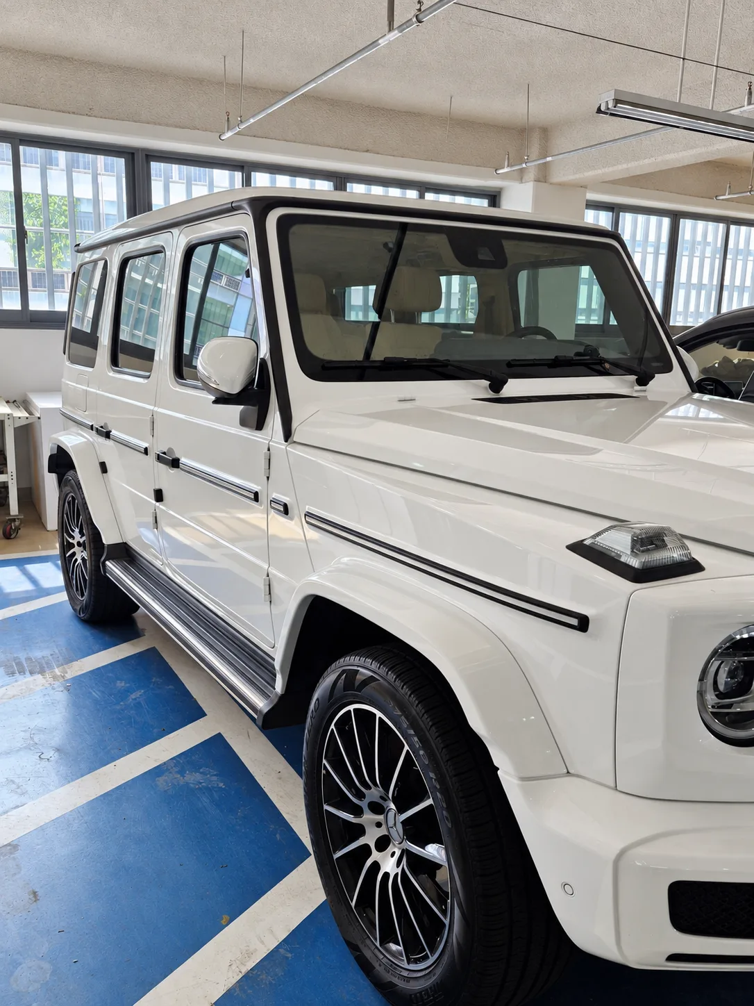 벤츠 G400d 2024 화이트 사진 5