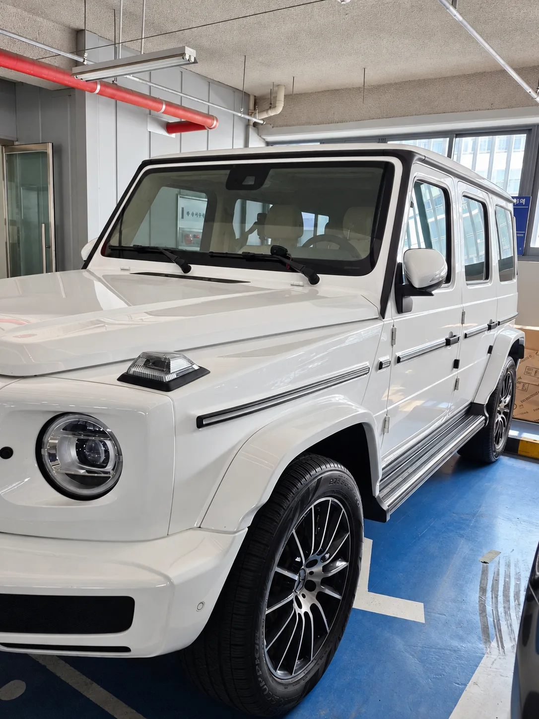벤츠 G400d 2024 화이트 사진 6