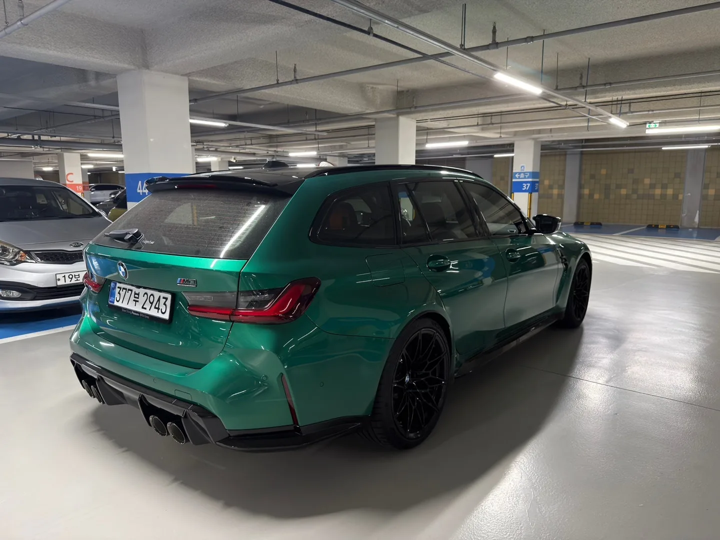 BMW M3 Touring Competition M xDrive 2026 2026 청록 사진 3
