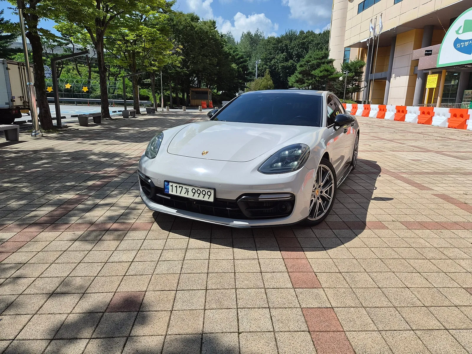 포르쉐 파나메라 GTS 4.0 2021 화이트 사진 1
