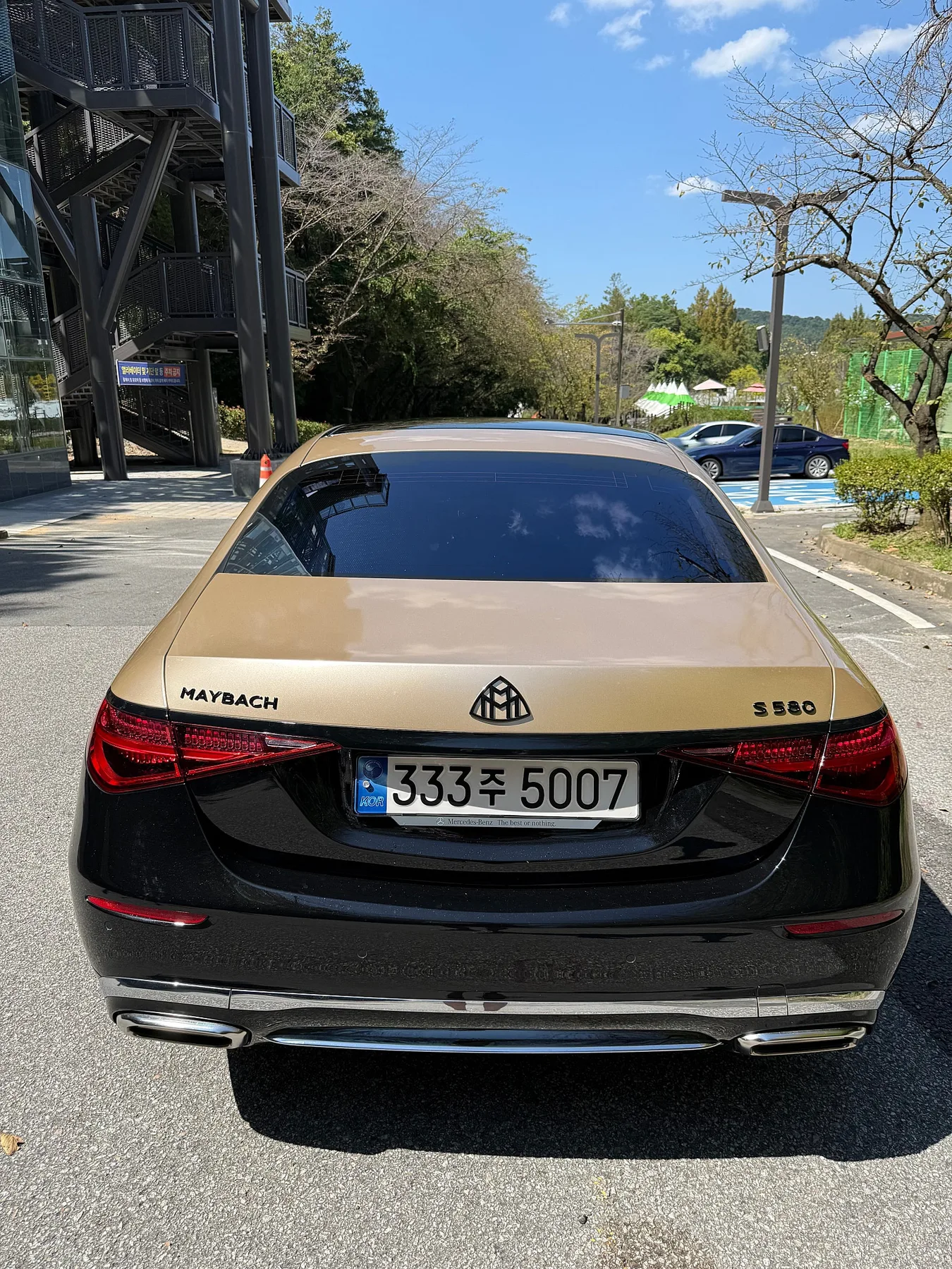 벤츠 마이바흐 S580 2022 베이지 사진 2