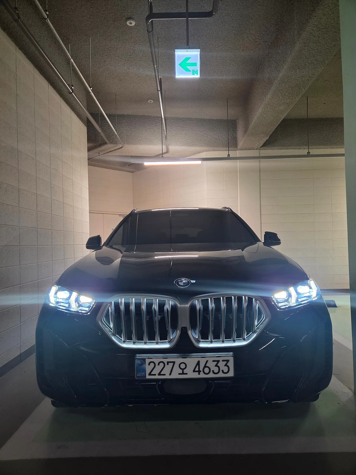 BMW X6 xDrive 40I M스포츠 2024 블랙 사진 1