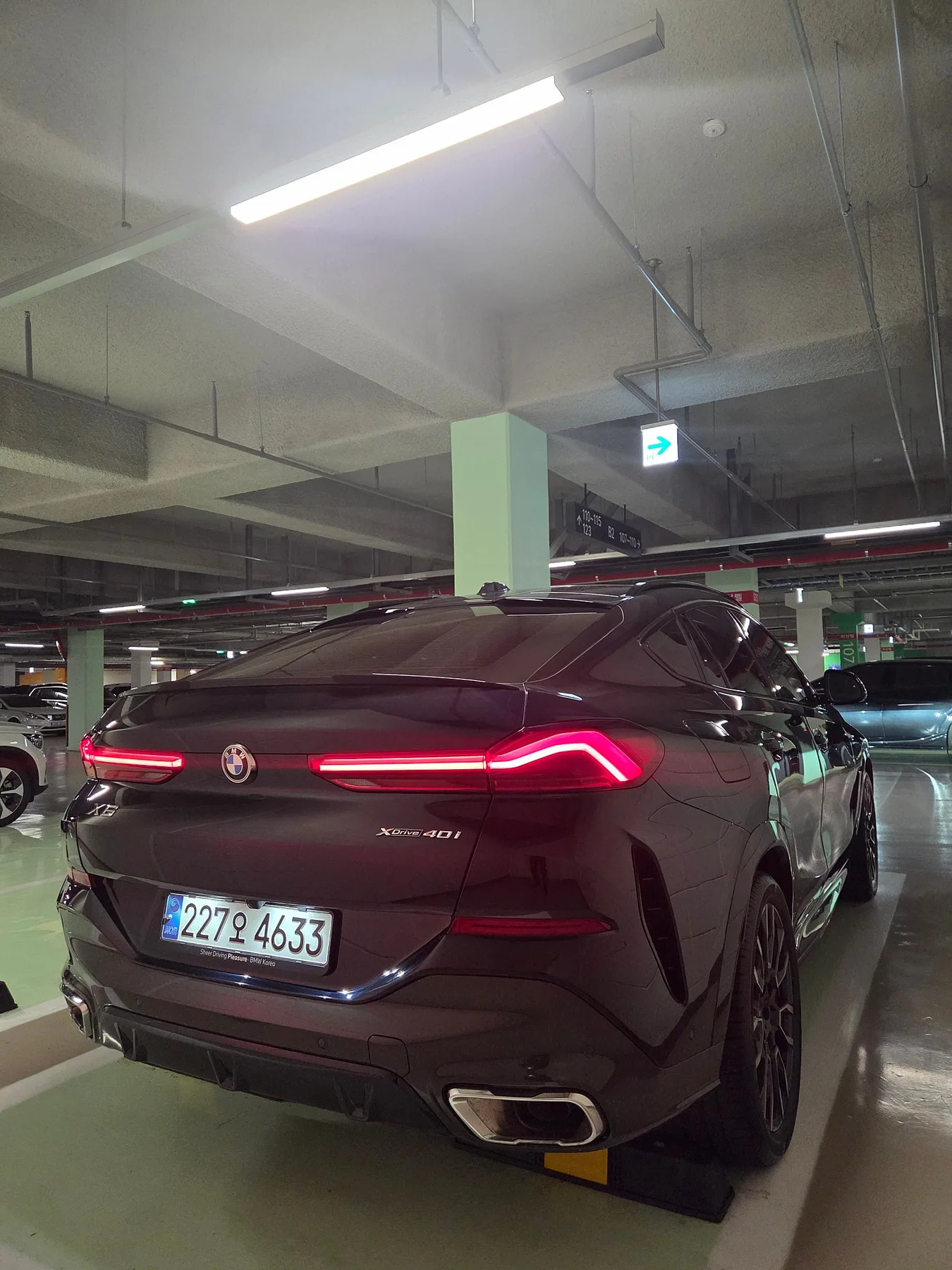 BMW X6 xDrive 40I M스포츠 2024 블랙 사진 3