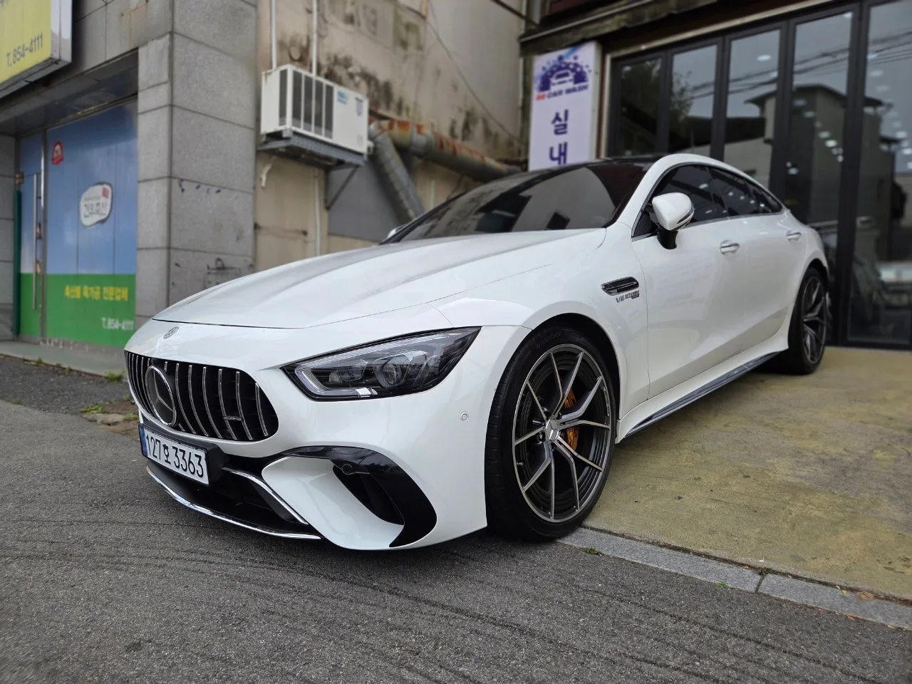 벤츠 AMG GT 63 S 4도어 2023 화이트 사진 2