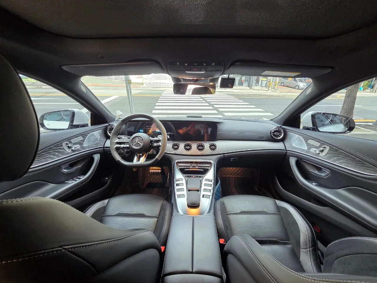 벤츠 AMG GT 63 S 4도어 2023 화이트 사진 5