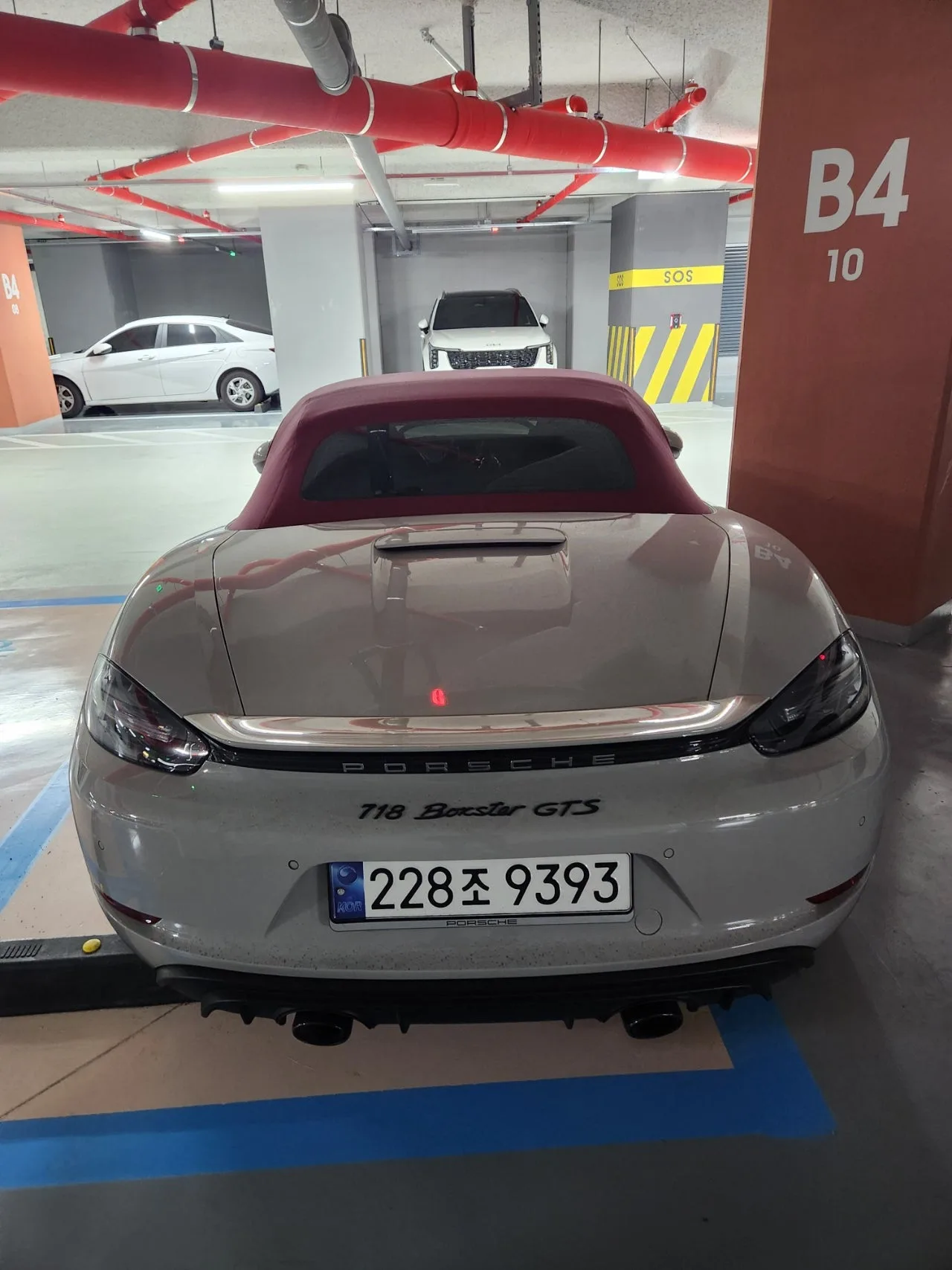포르쉐 박스터 4.0 GTS 2024 실버 사진 2
