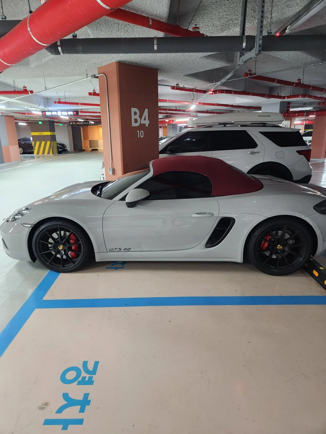 포르쉐 박스터 4.0 GTS 2024 실버 사진 4