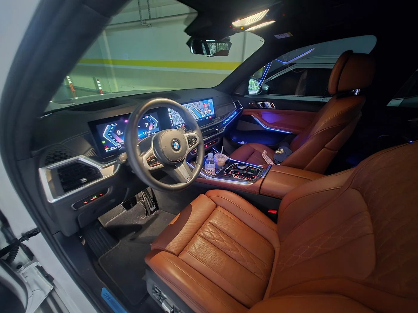 BMW X7 40i MSP 2025 화이트 사진 8