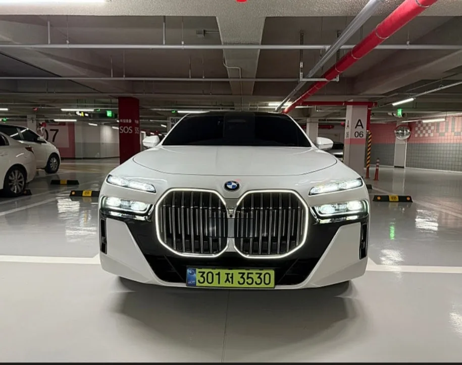 BMW 7시리즈 740i M스포츠 2024 화이트 사진 1