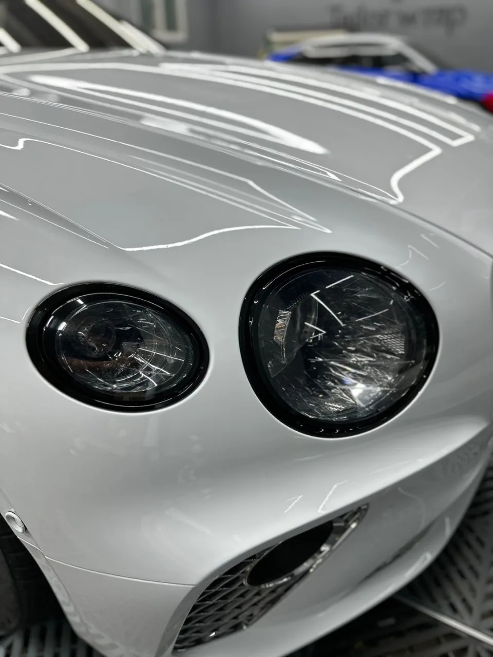 벤틀리 컨티넨탈 GT 6.0 W12 2019 화이트 사진 5