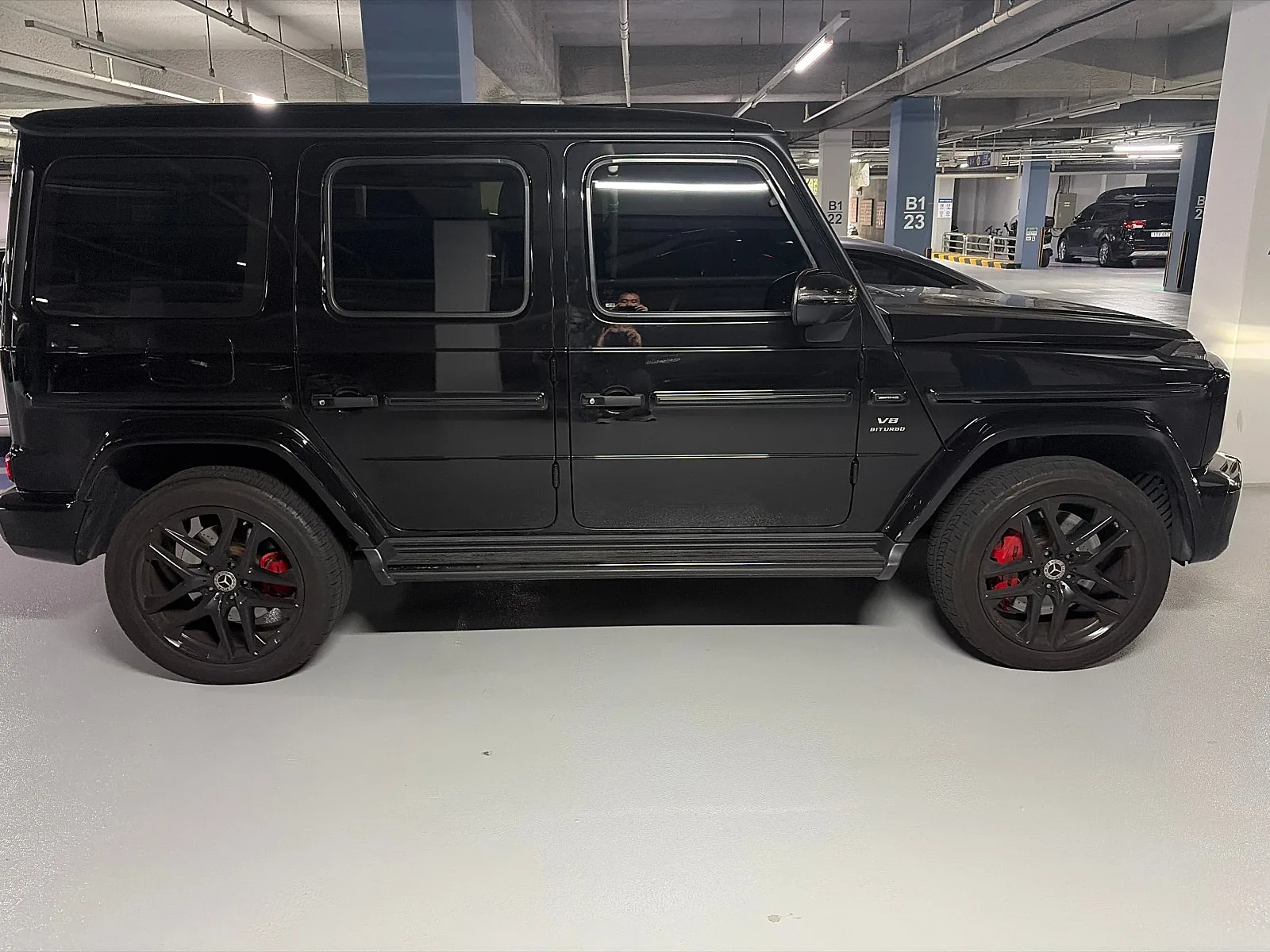 벤츠 G63 2022 검정색 사진 2