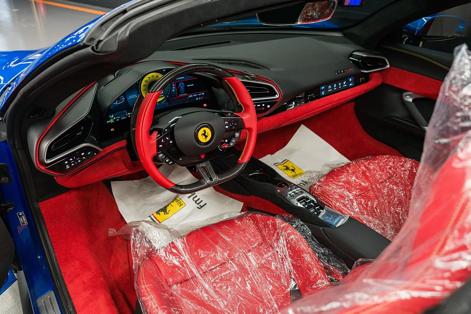 페라리 296 GTS 2025 블루 사진 7