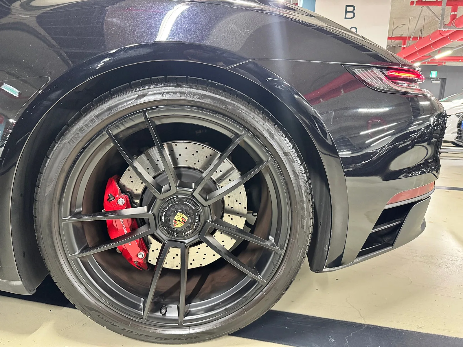 포르쉐 911 카레라4 GTS 2023 블랙 사진 8