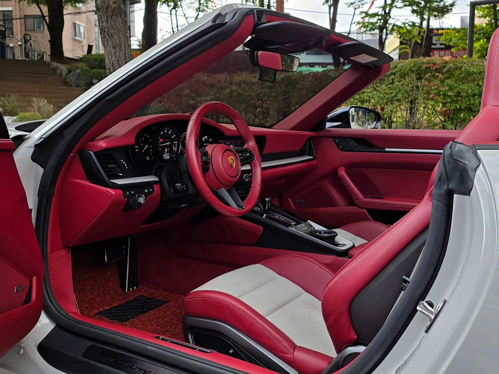 포르쉐 911 카레라 4 GTS 카브리올레 2022 크레용 사진 7