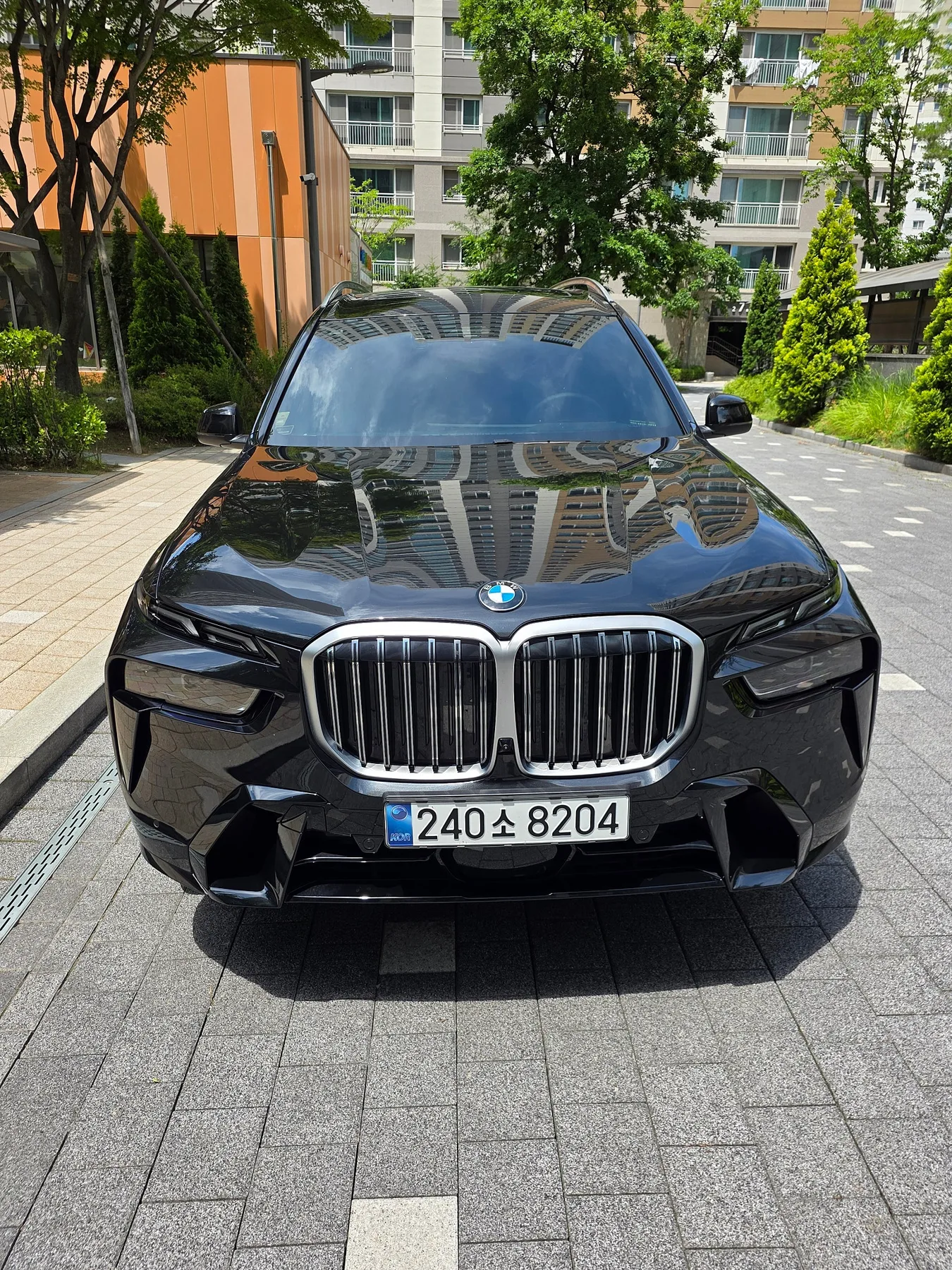 BMW X7 40i MSP 6인승 2024 블랙 사진 2
