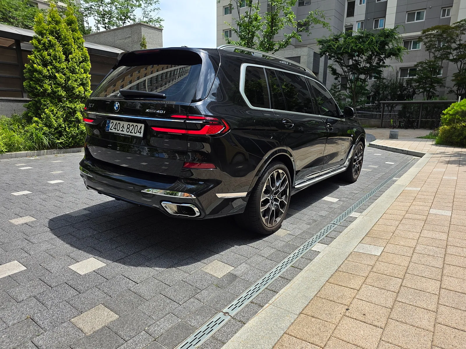 BMW X7 40i MSP 6인승 2024 블랙 사진 5