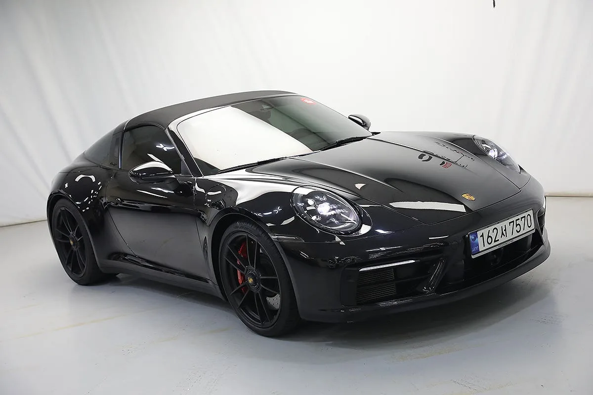 포르쉐 911 타르가 4 GTS 2023 검정색 사진 2