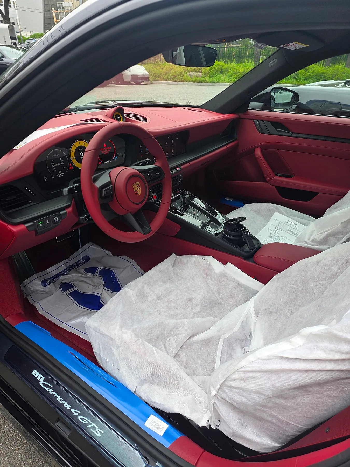 포르쉐 992.2 카레라 4 GTS 2026 블랙 사진 7
