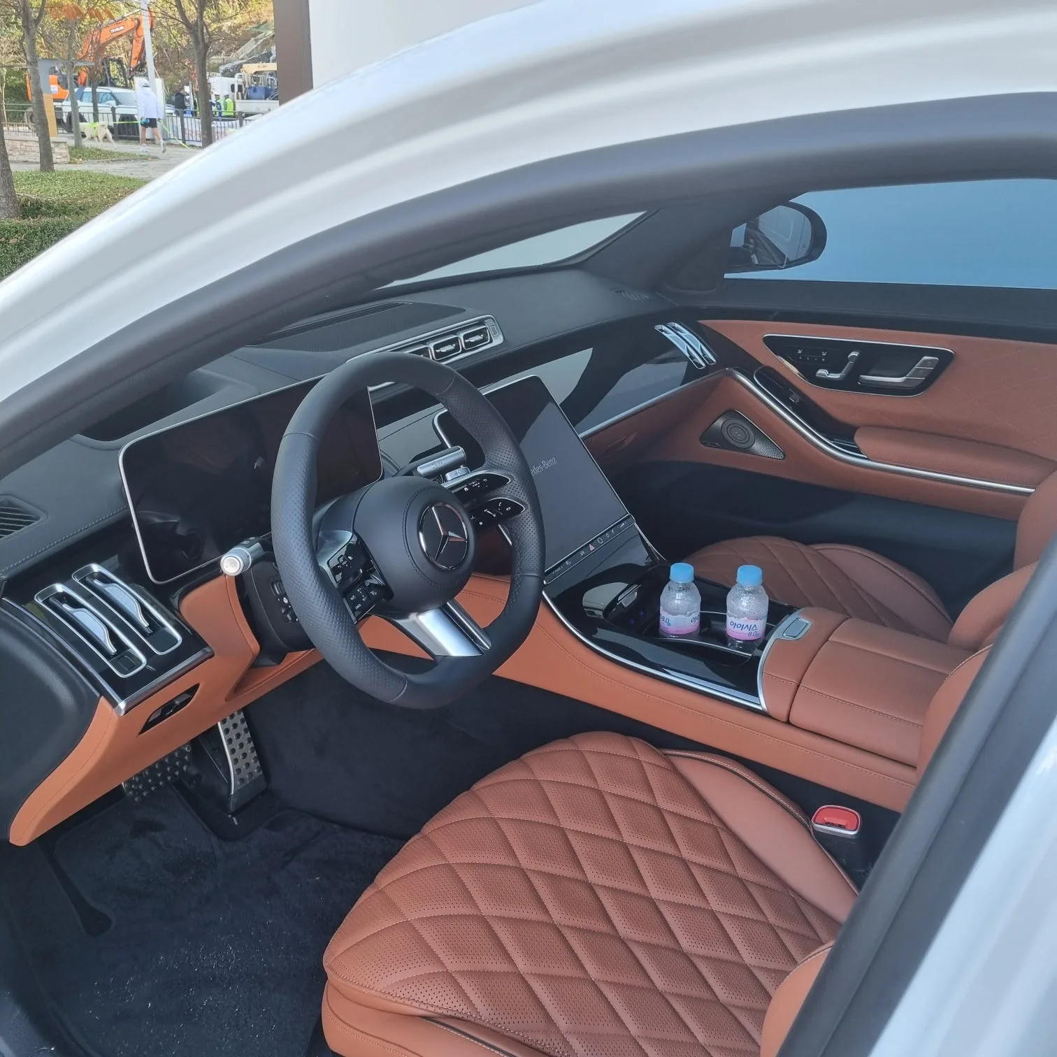 벤츠 S500L 4MATIC 2024 화이트 사진 6