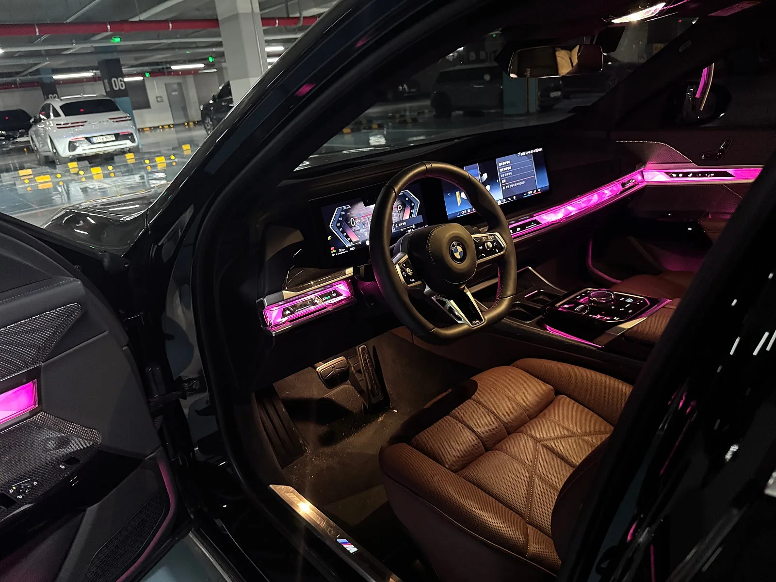 BMW 740d M스포츠 2026 네이비 사진 6