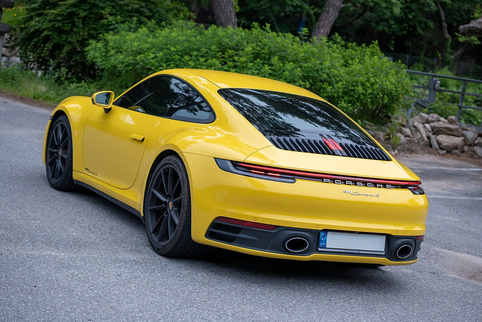 포르쉐 911 카레라 S 2021 레이싱 옐로우 사진 3
