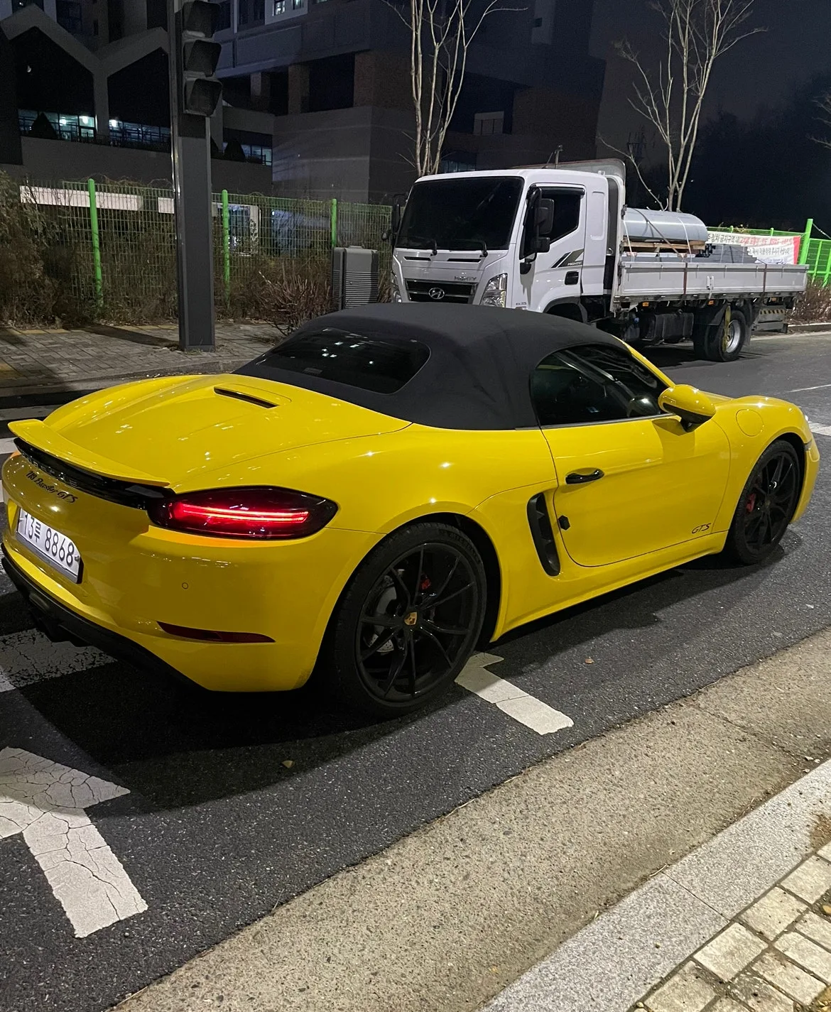 포르쉐 박스터 GTS 2019 옐로 사진 4
