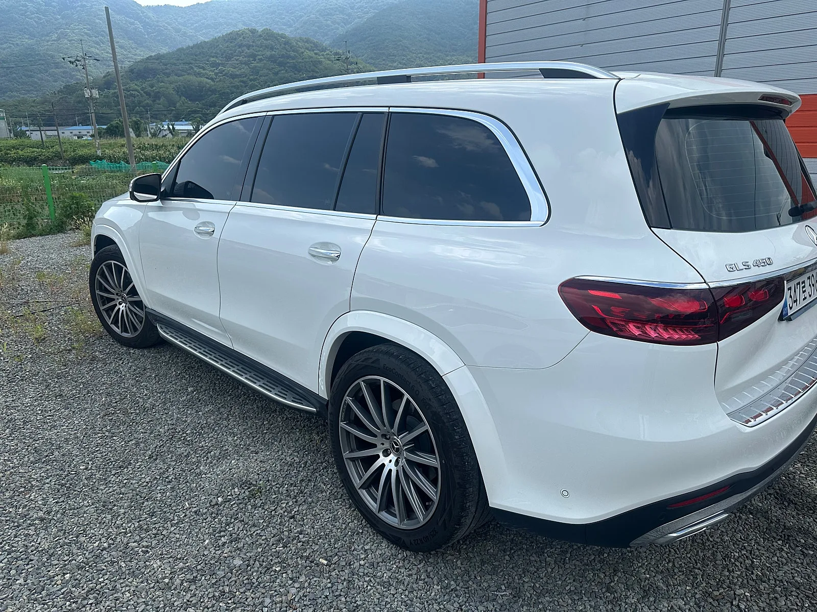 벤츠 GLS 450 2025 화이트 사진 4