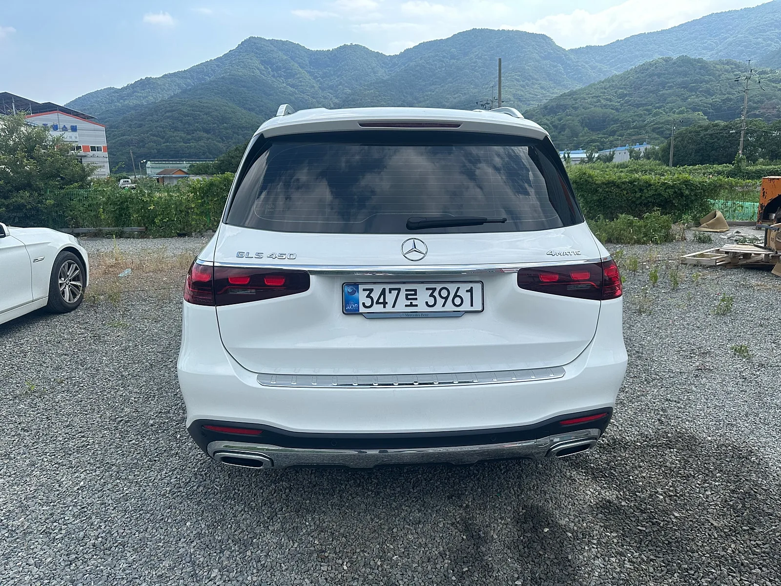 벤츠 GLS 450 2025 화이트 사진 5