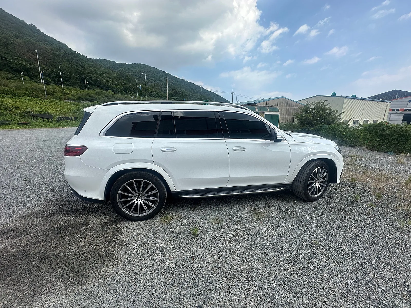 벤츠 GLS 450 2025 화이트 사진 7