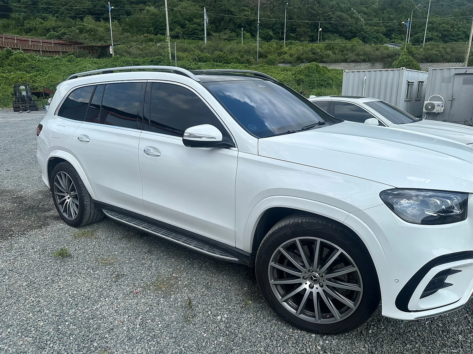 벤츠 GLS 450 2025 화이트 사진 8