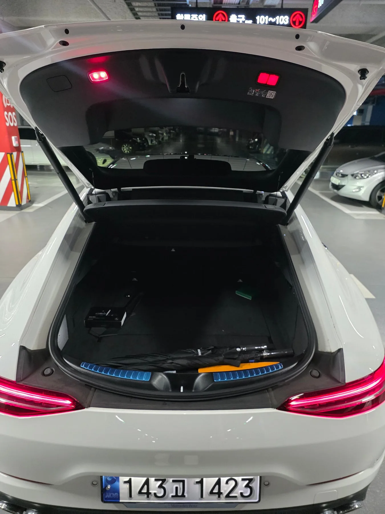 벤츠 AMG GT43 2024 화이트 사진 8