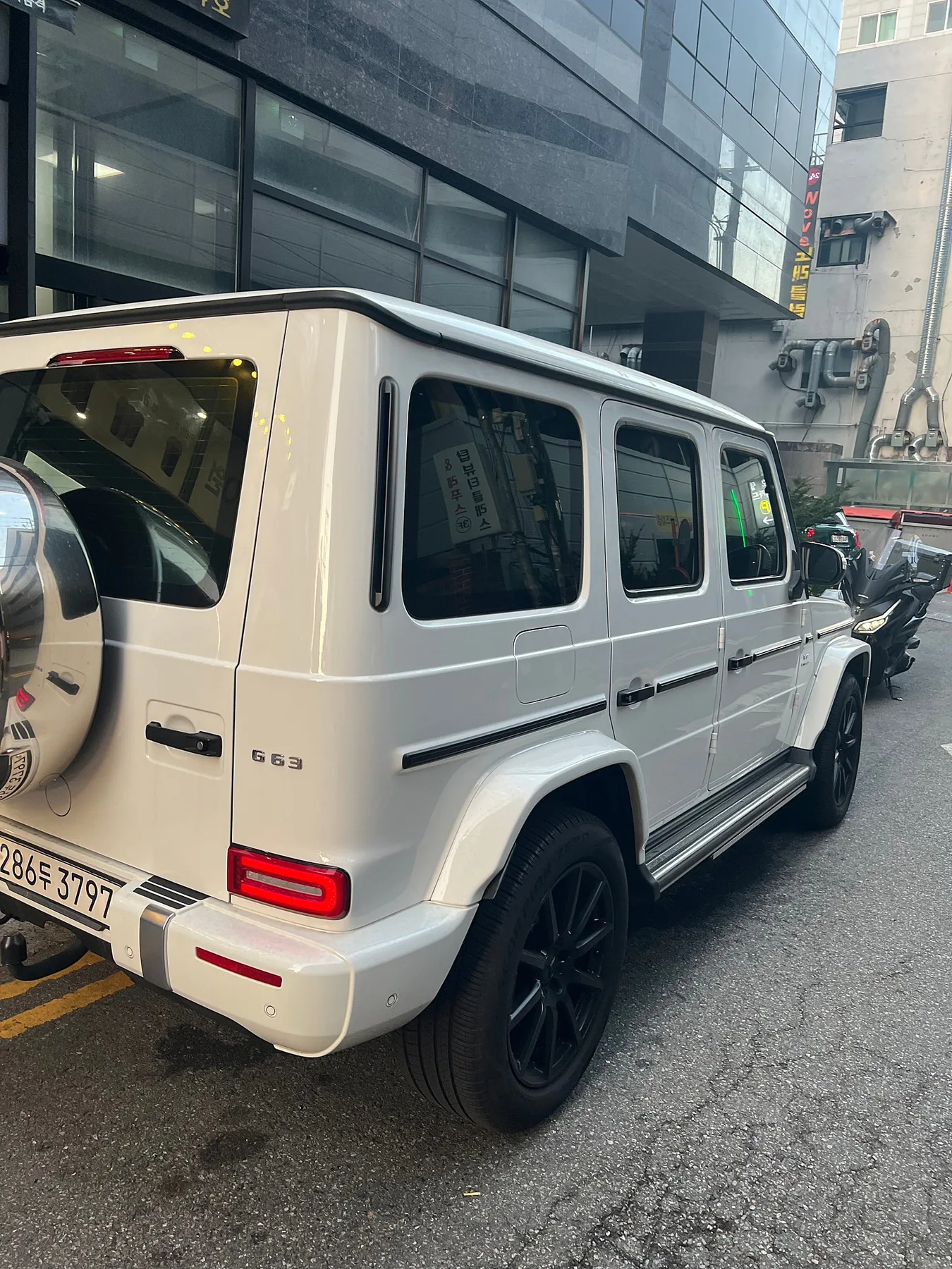 벤츠 G63 AMG 2020 흰색 사진 4