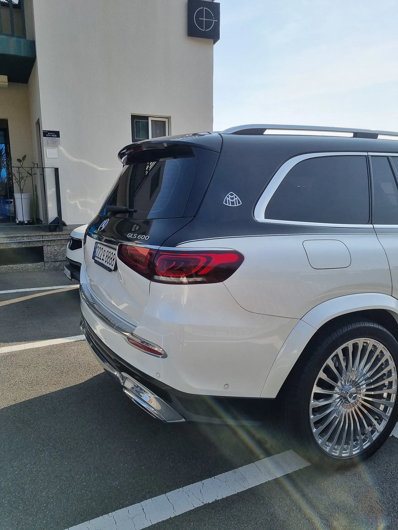 벤츠 GLS600 마이바흐 2023 화이트 사진 2