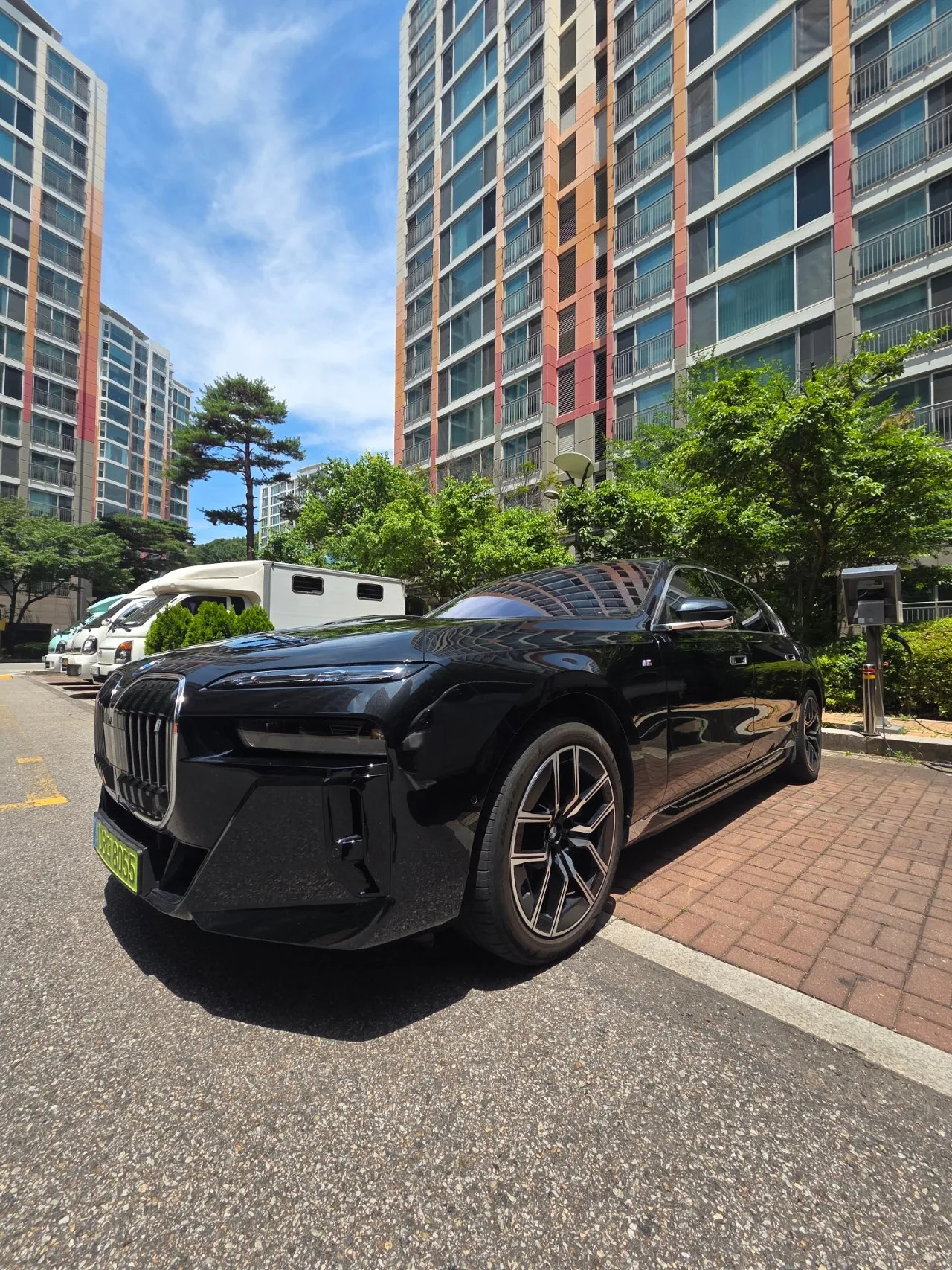 BMW i7 eDrive 50M 스포츠 2024 블랙 사진 1