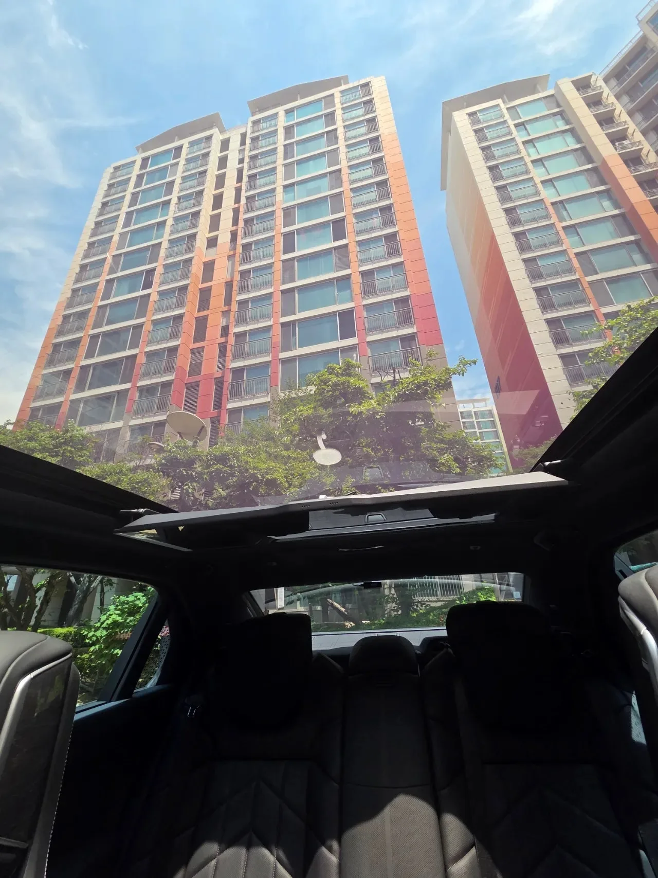 BMW i7 eDrive 50M 스포츠 2024 블랙 사진 8