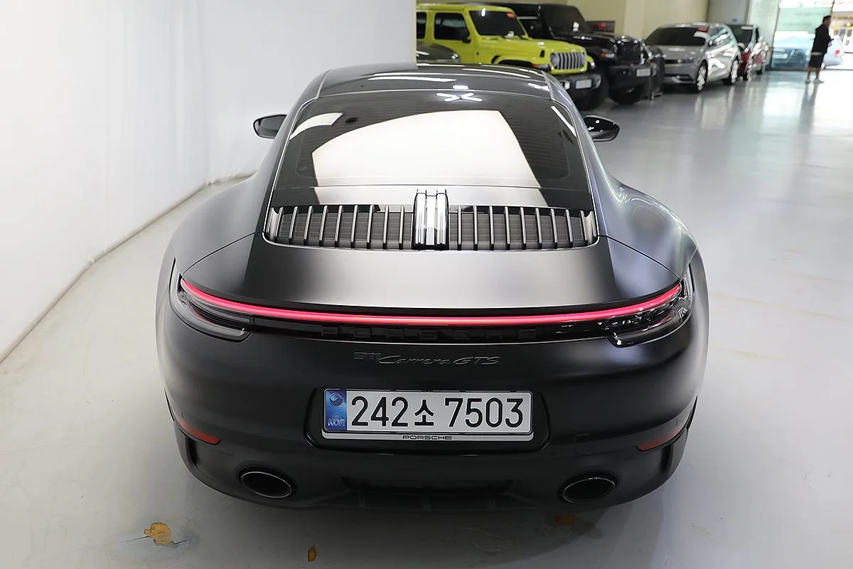 포르쉐 911 카레라 GTS 2025 블랙 사진 5