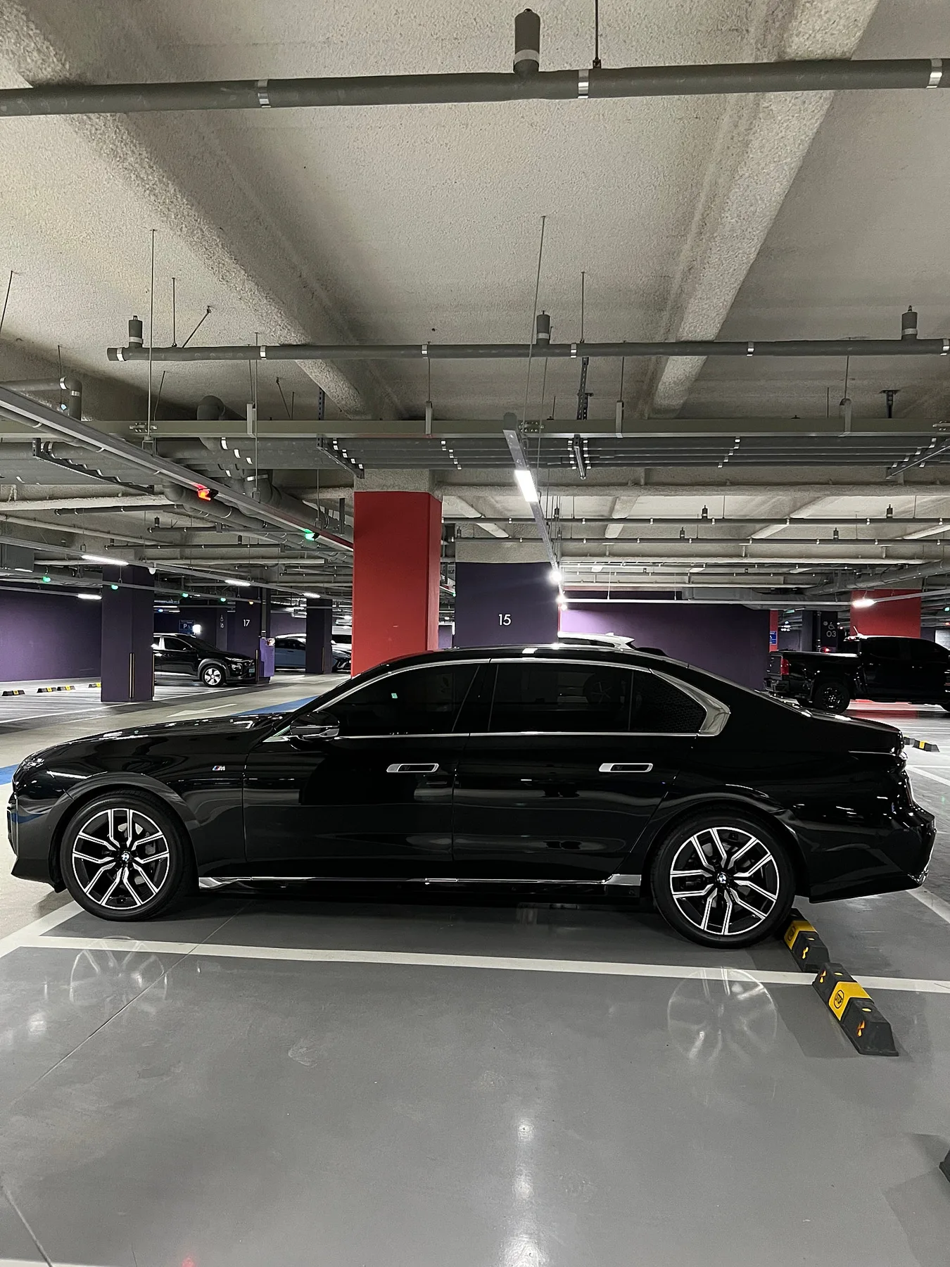 BMW 740d M스포츠 2024 블랙 사진 4