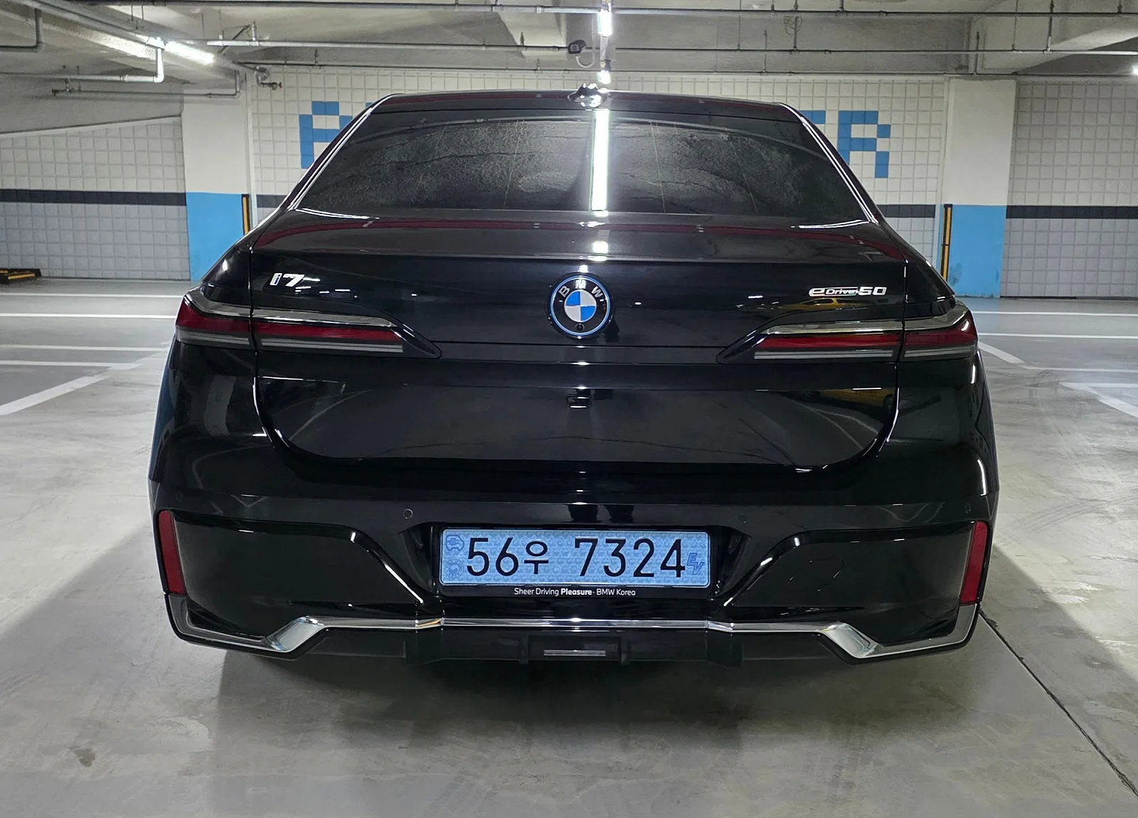 BMW i7 eDrive 50 2026 검정색 사진 4