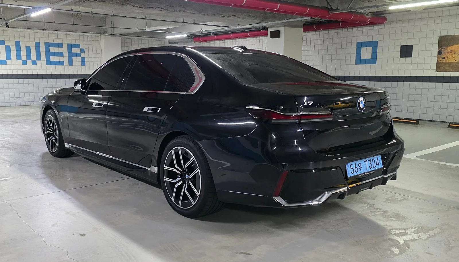 BMW i7 eDrive 50 2026 검정색 사진 6