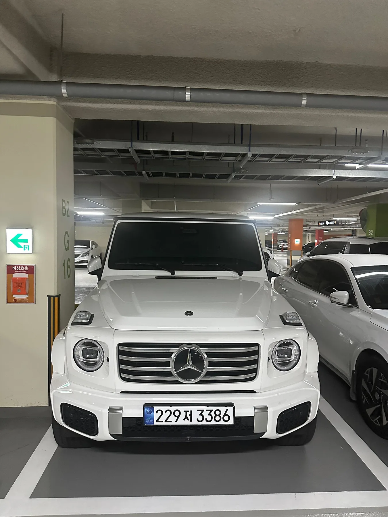 벤츠 G450d 2026 화이트 사진 1