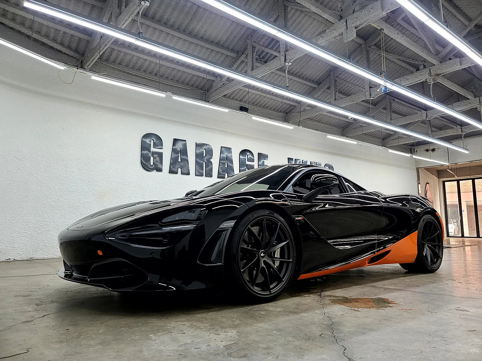 맥라렌 720S Coupe 2019 블랙 사진 1