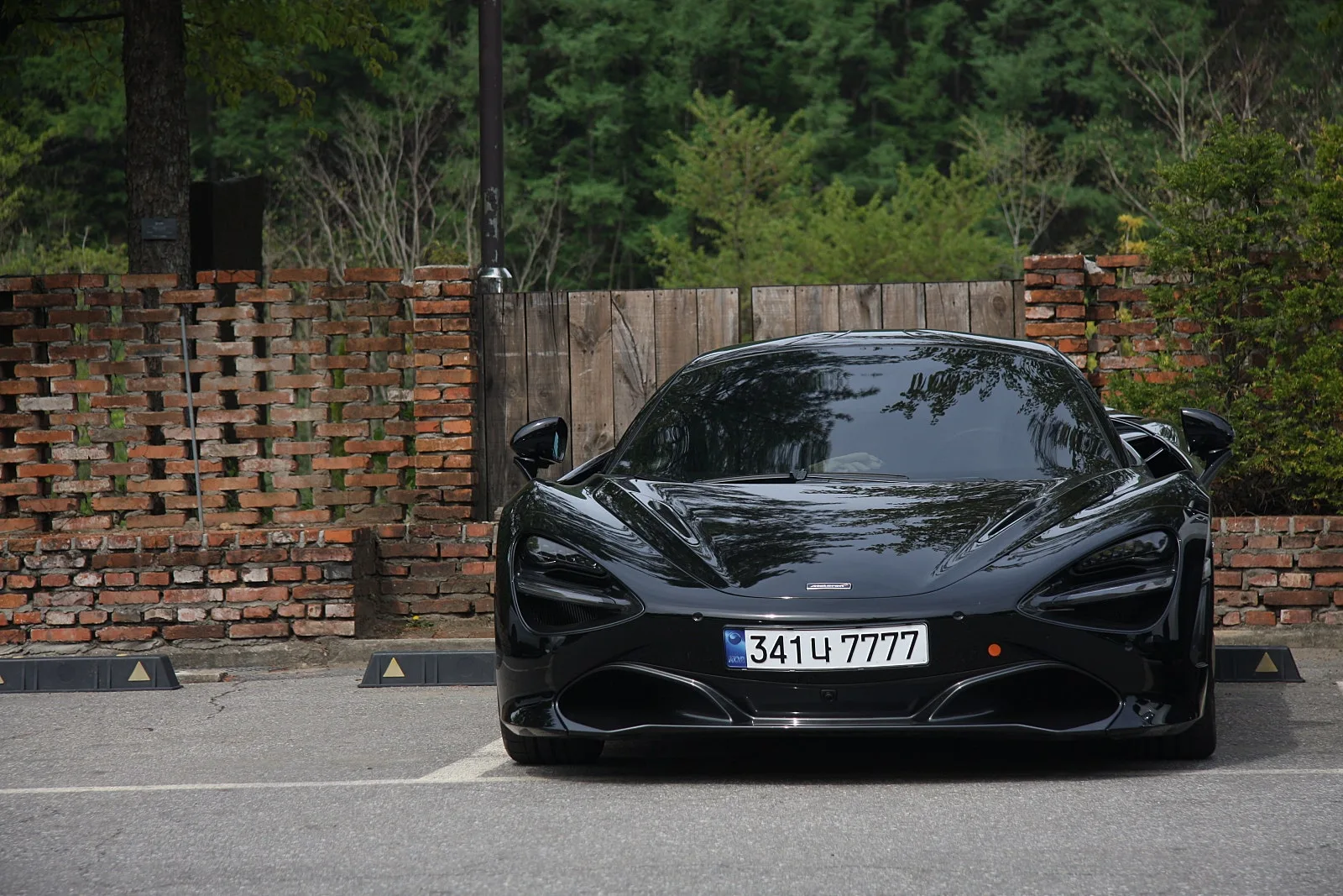 맥라렌 720S Coupe 2019 블랙 사진 8