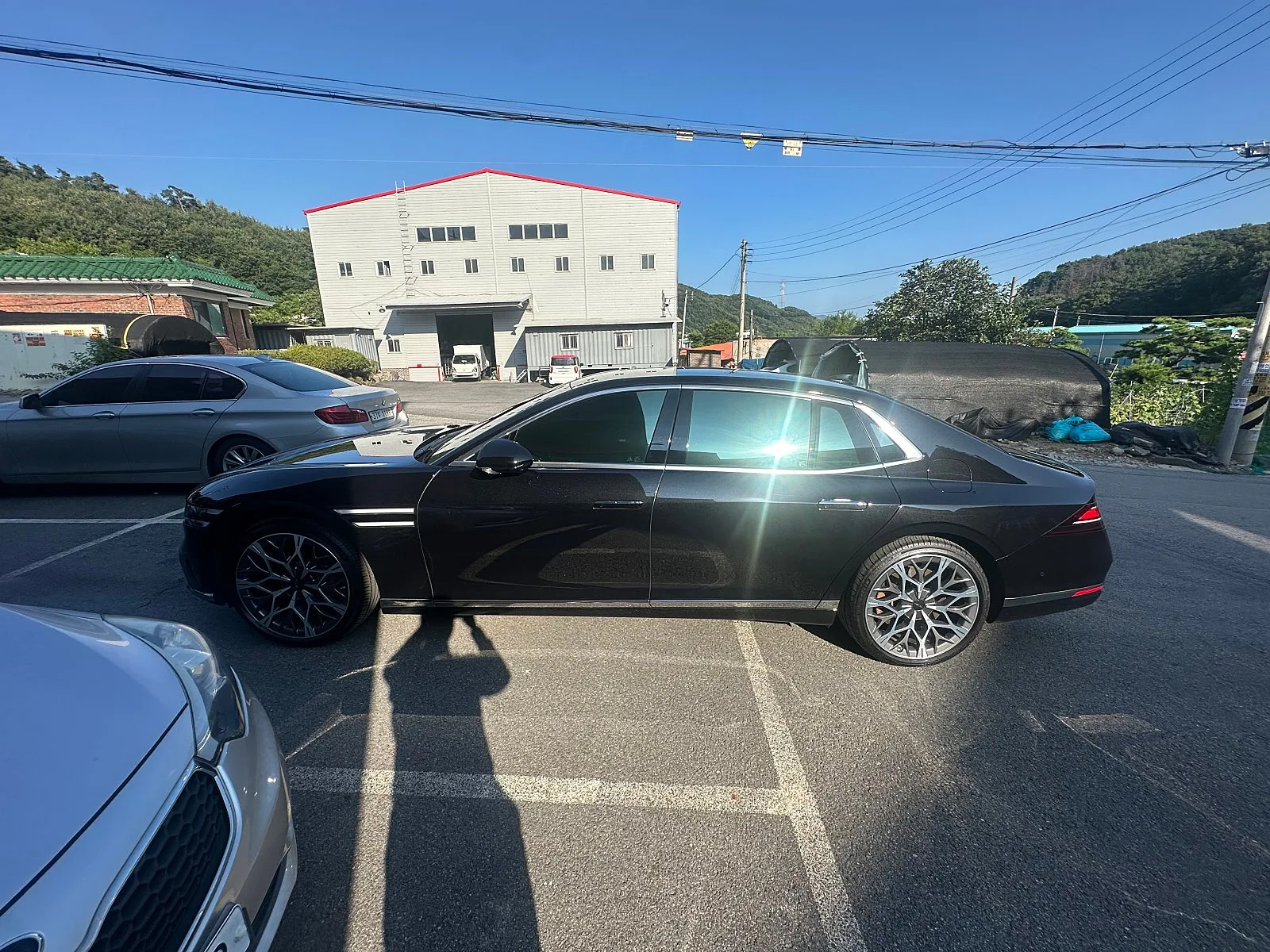 제네시스 G90 3.5T AWD 48V e-SC 2023 버건디 사진 4