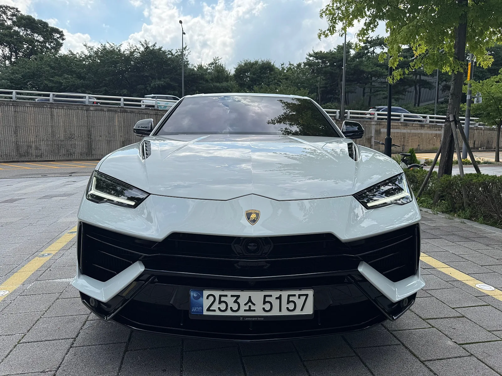 람보르기니 우루스 S 2023 화이트 사진 2