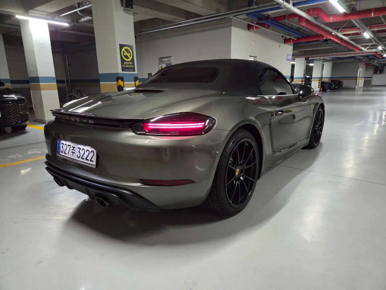 포르쉐 718 박스터 GTS 4.0 2022 건메탈 사진 6