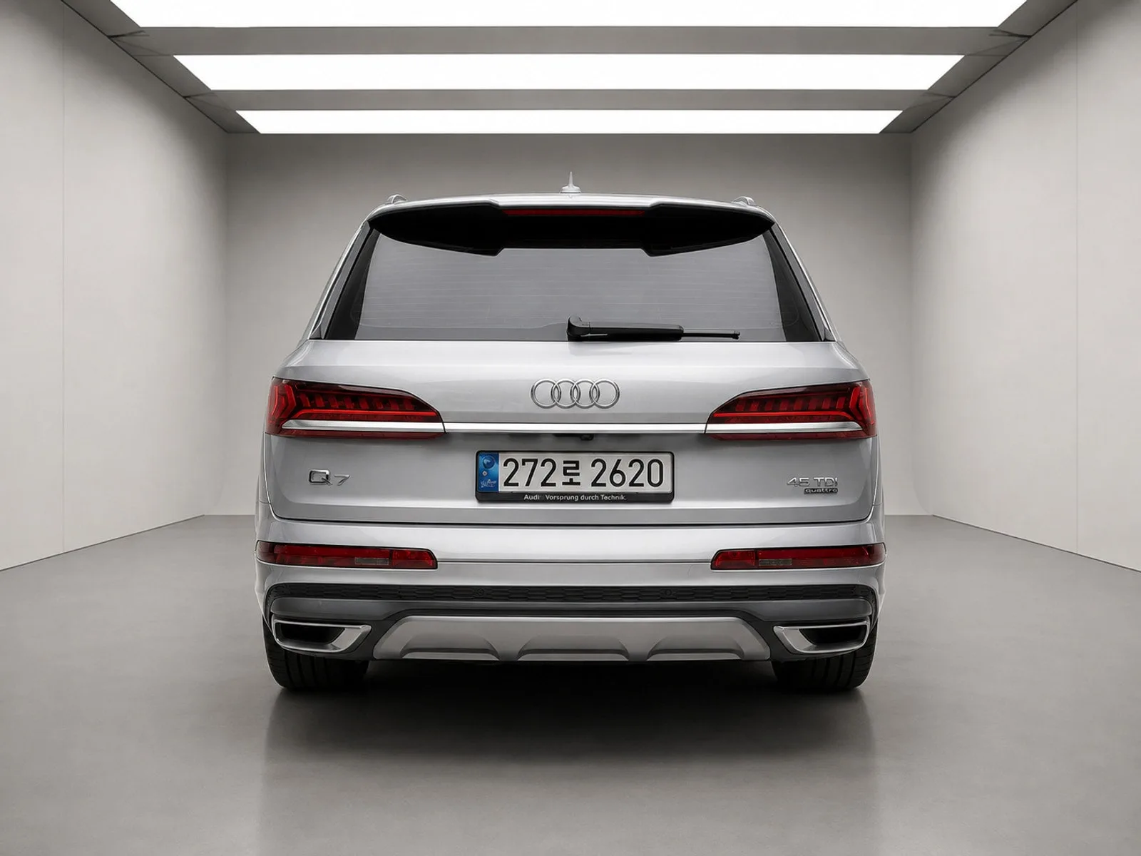 아우디 Q7 45 TDI 콰트로 프리미엄 2022 실버 사진 2